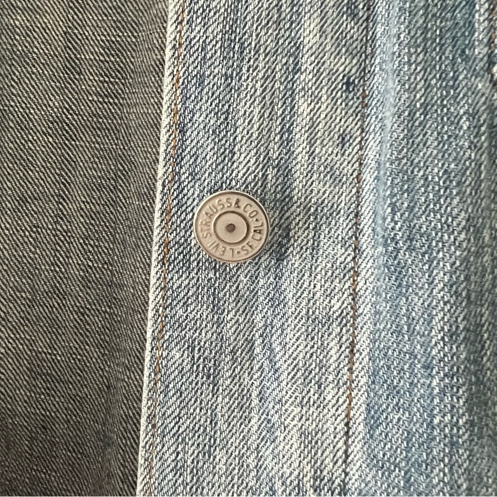 Levi’s Jean Jacket - Picture 5 of 9